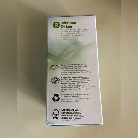 Tous - Picture 2 of 4